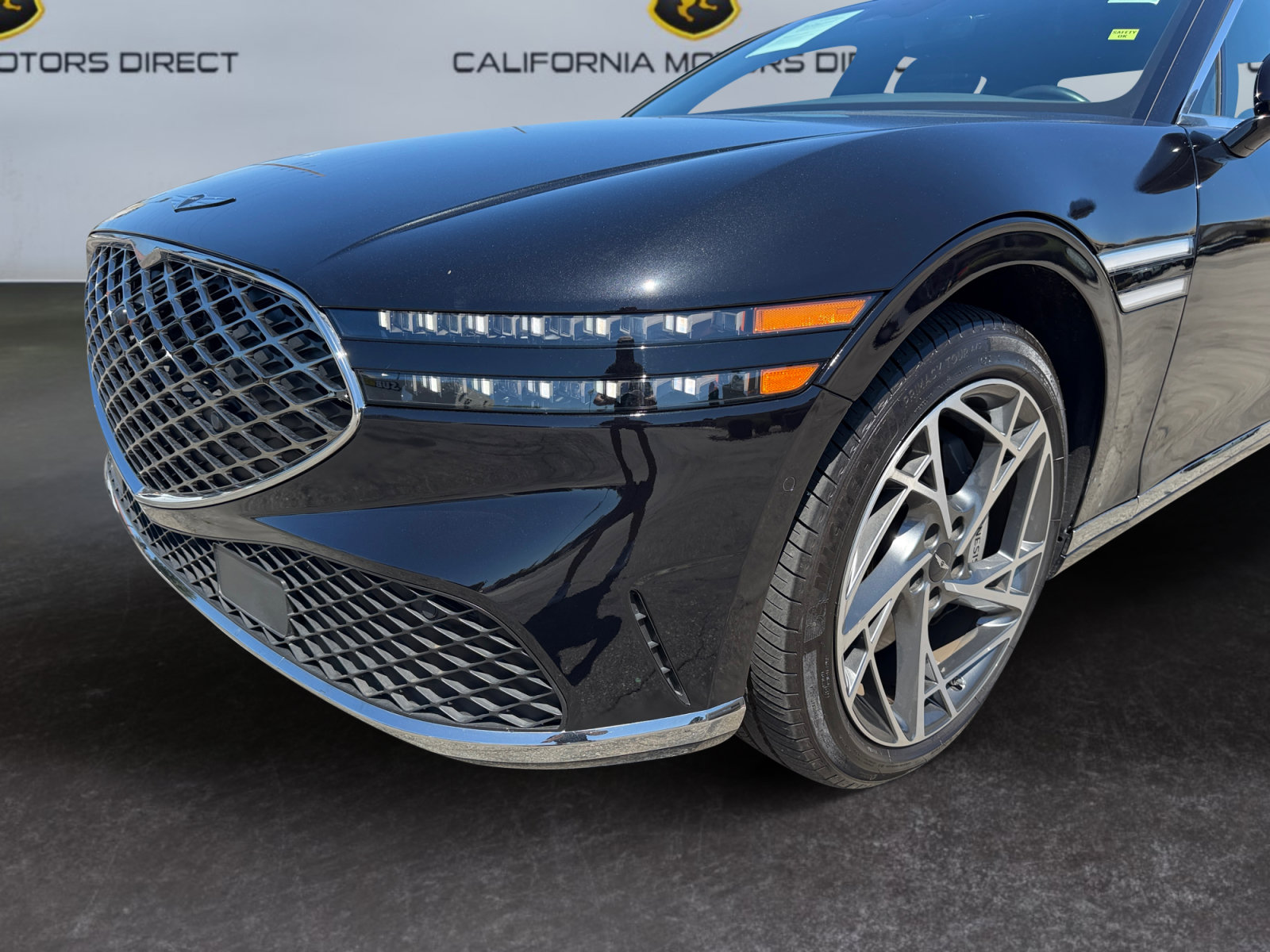 Used 2025 Genesis G90 3.5T AWD/4WD image 9