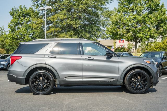 Used 2021 Ford Explorer Platinum w/ Equipment Group 601A AWD/4WD image 4