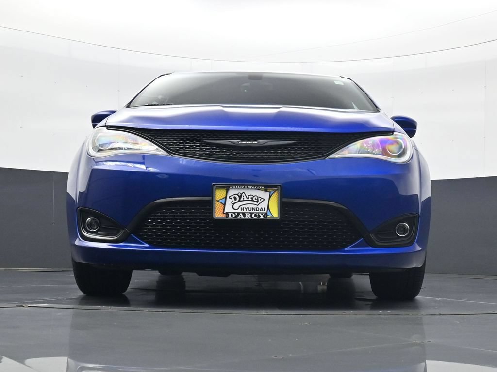 Used 2019 Chrysler Pacifica Touring Plus w/ S Appearance Package FWD image 24