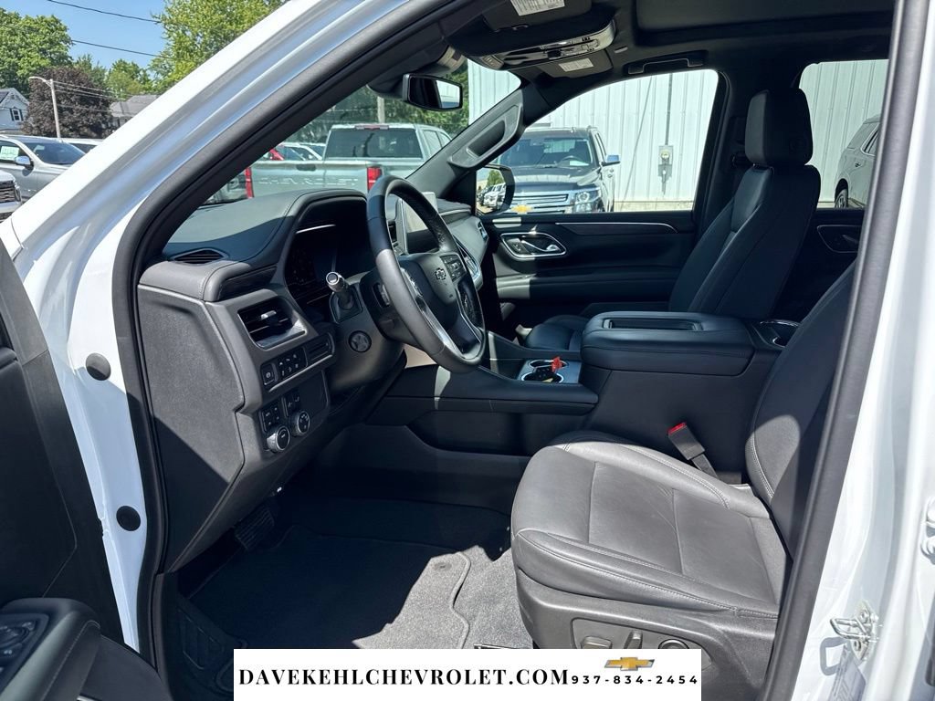 Used 2023 Chevrolet Tahoe Z71 w/ Luxury Package AWD/4WD image 10