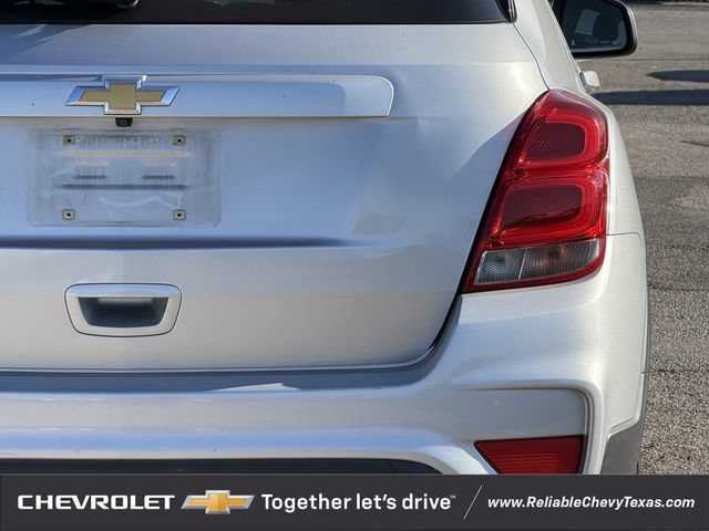 Used 2017 Chevrolet Trax LT FWD image 6