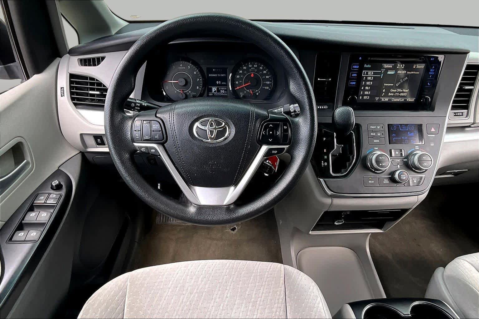 Used 2015 Toyota Sienna LE FWD image 6