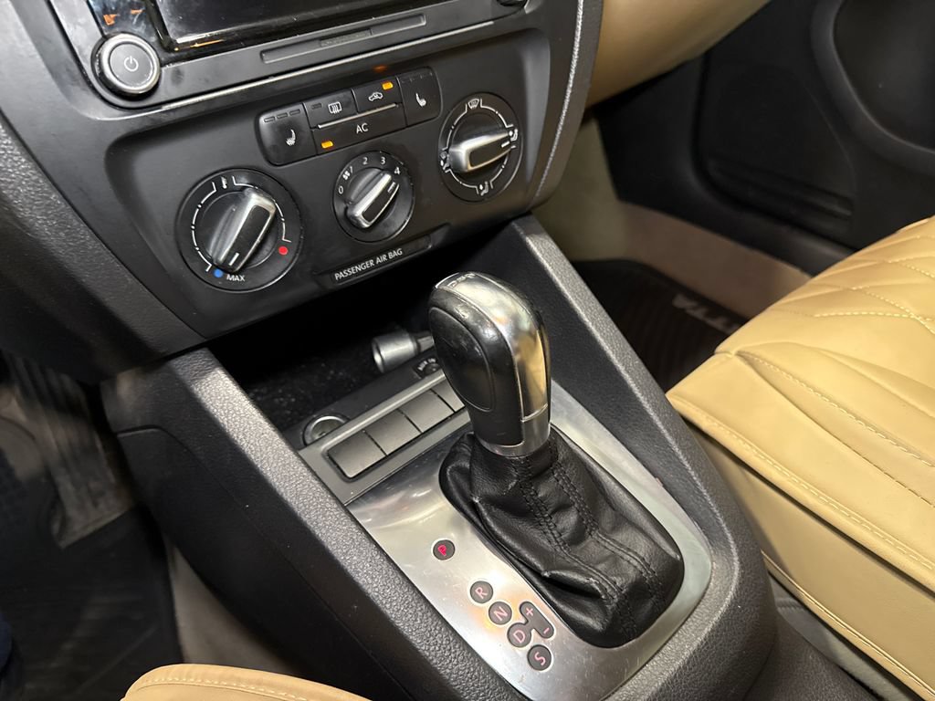 Used 2012 Volkswagen Jetta TDI FWD image 17