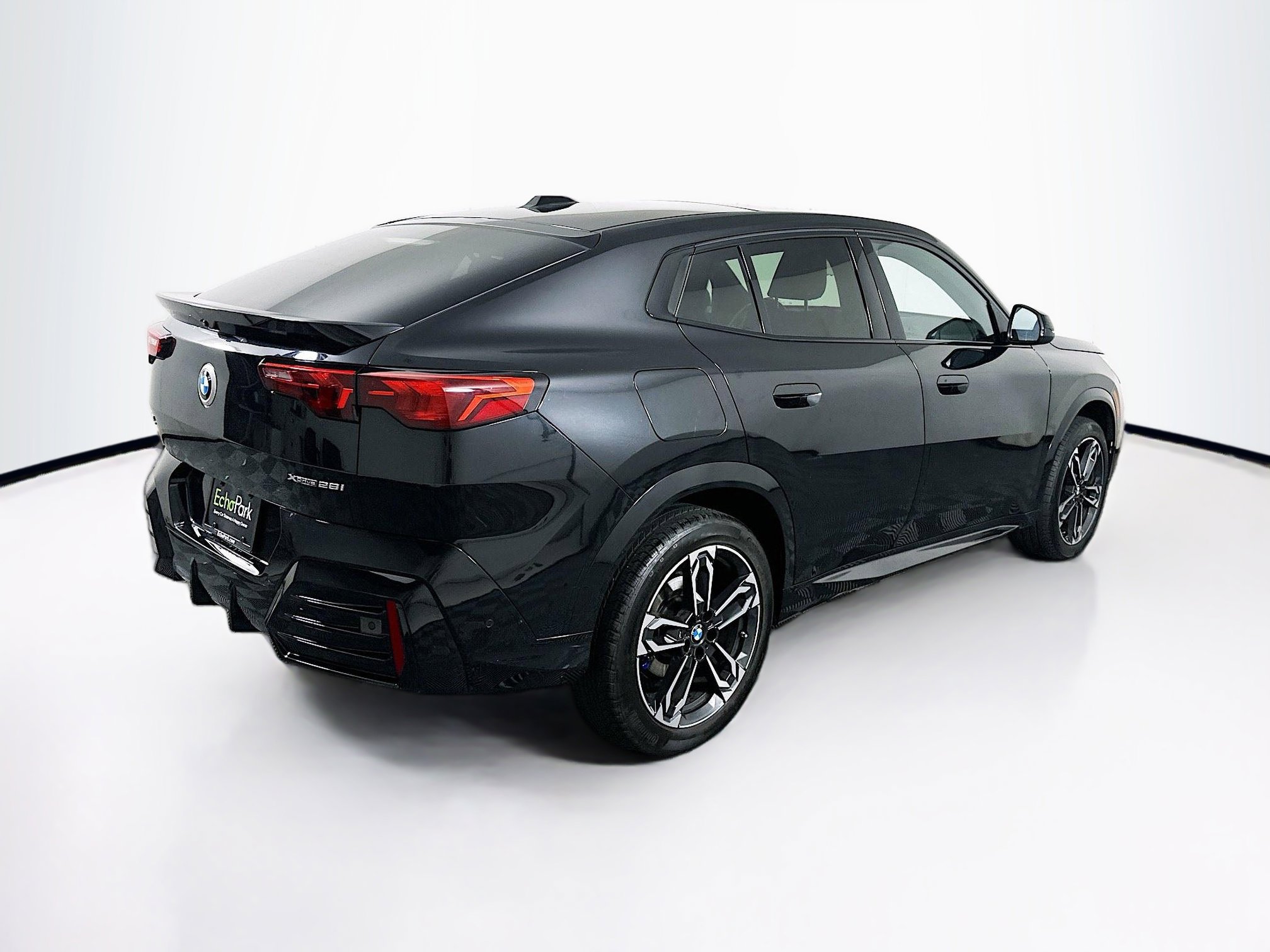 Used 2025 BMW X2 xDrive28i AWD/4WD image 9
