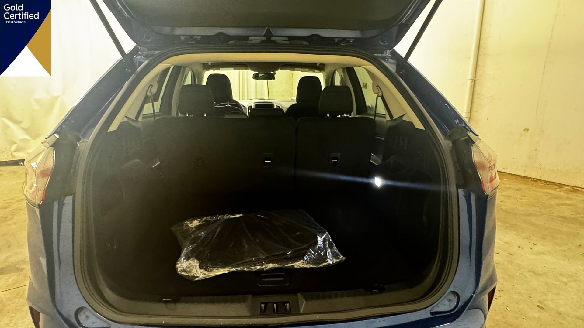 Used 2022 Ford Edge SE image 17