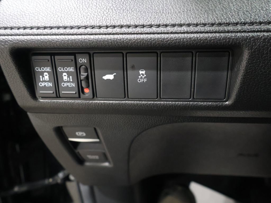 Used 2025 Honda Odyssey Sport-L image 29