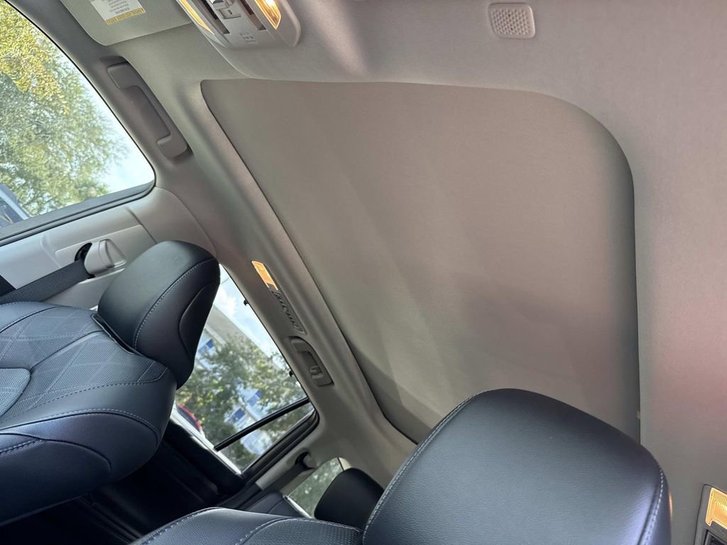 Used 2021 Toyota Highlander Platinum image 49