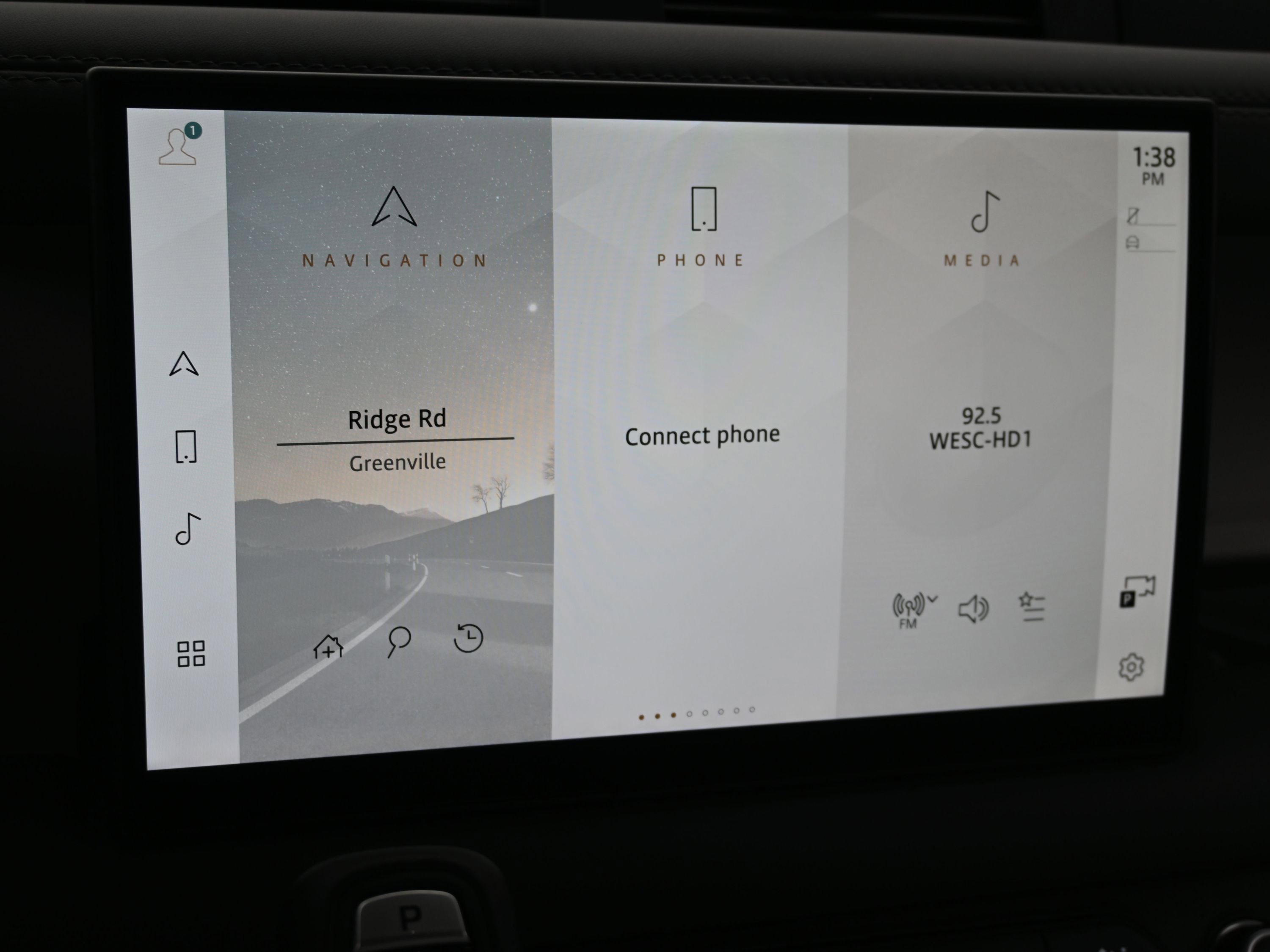 Used 2025 Land Rover Defender 110 S image 13