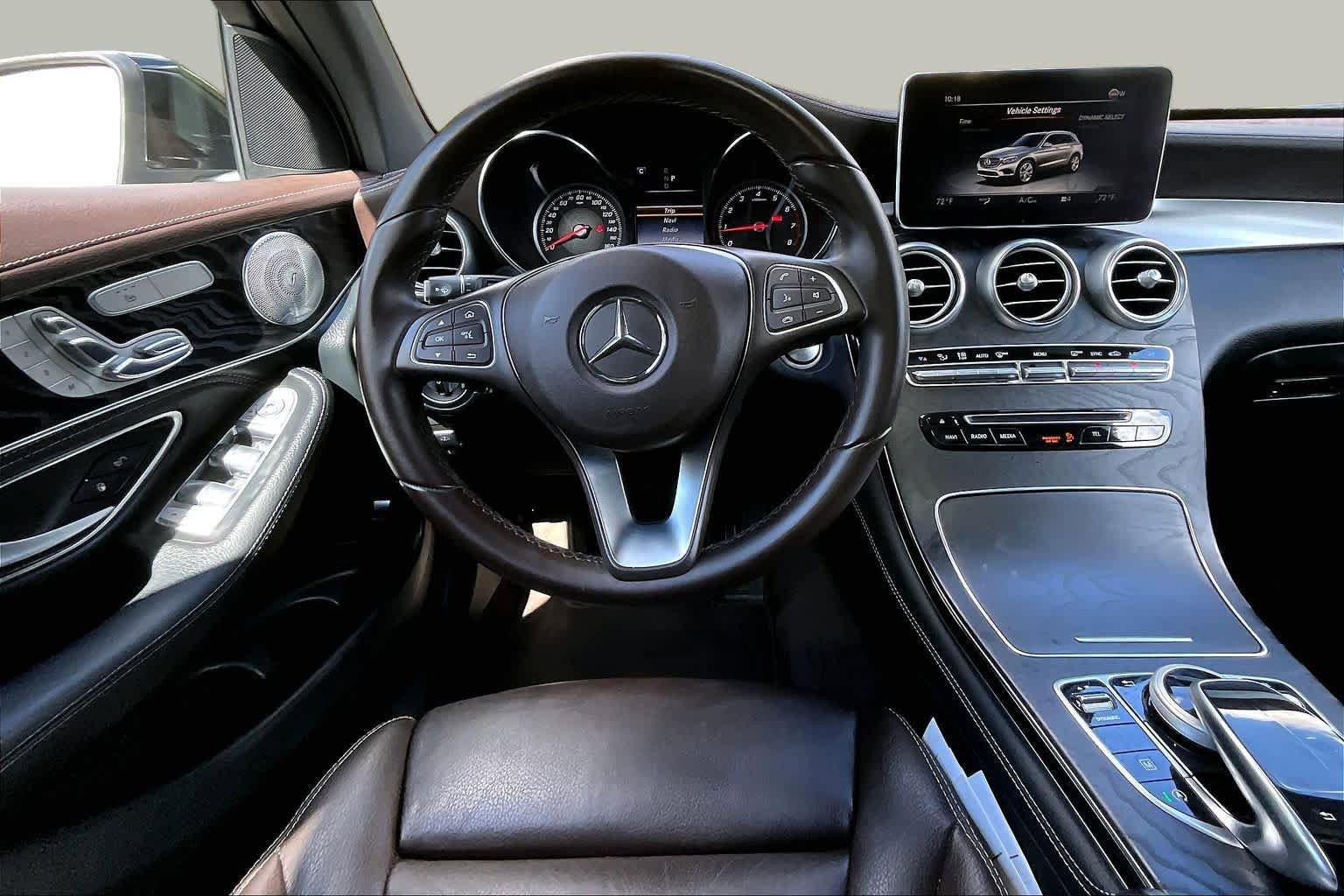 Used 2017 Mercedes-Benz GLC 300 4MATIC image 6