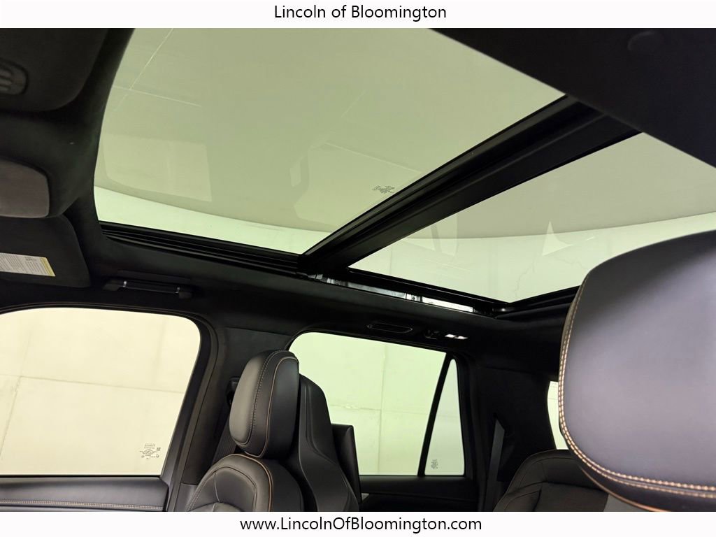 Used 2025 Lincoln Navigator Black Label AWD/4WD image 27