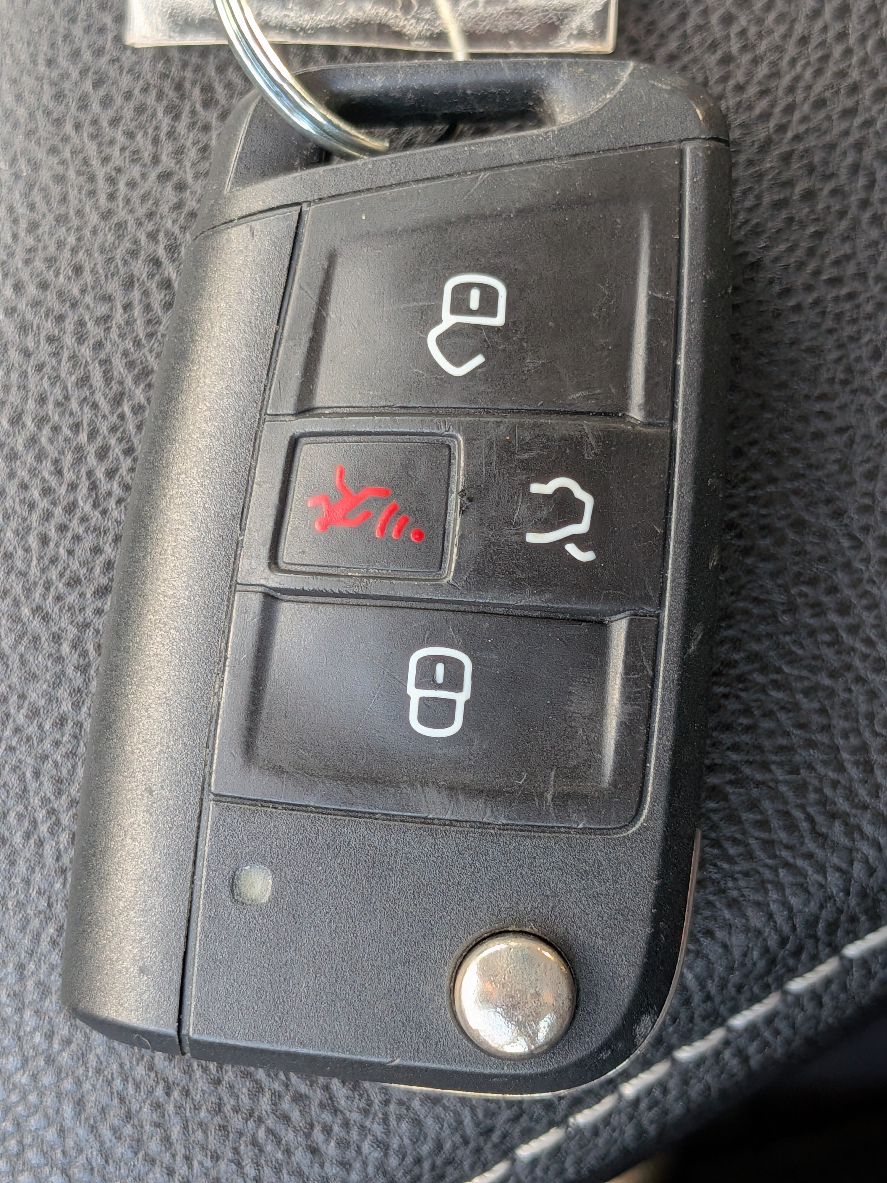 Certified 2025 Volkswagen Jetta S FWD image 24