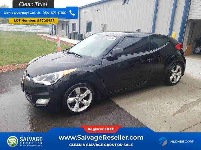 Used 2014 Hyundai Veloster w/ Style Package 02