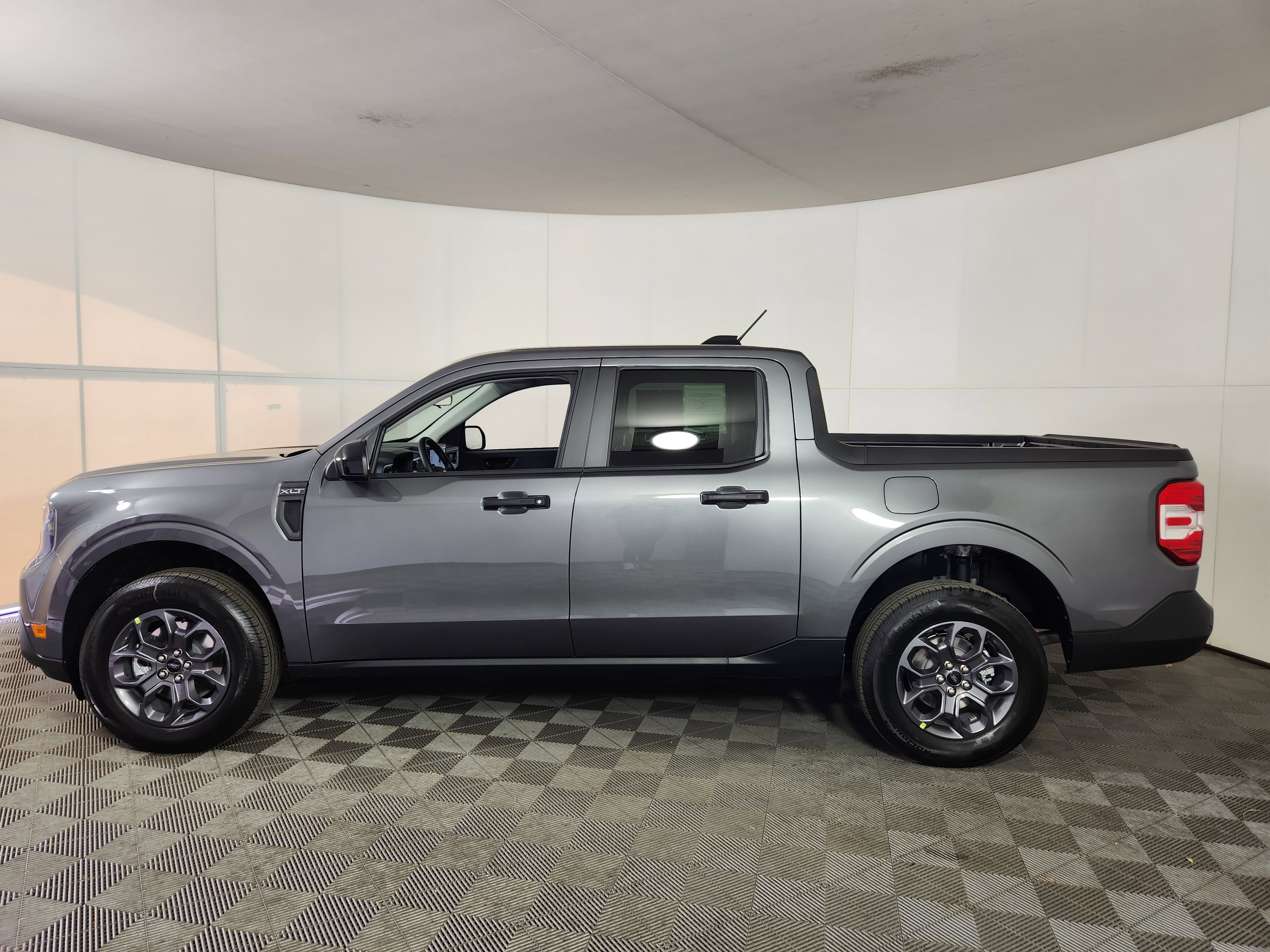 New 2026 Ford Maverick XLT w/ XLT Luxury Package image 4