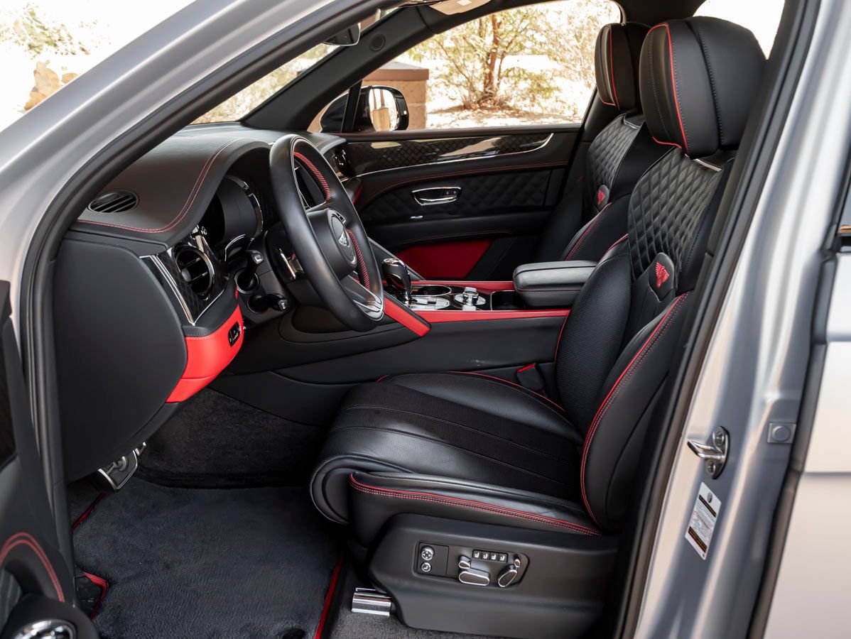 Certified 2025 Bentley Bentayga AWD/4WD image 11