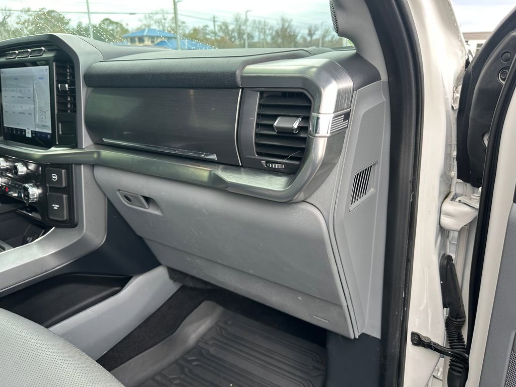 Used 2021 Ford F150 Lariat w/ Equipment Group 502A High image 39