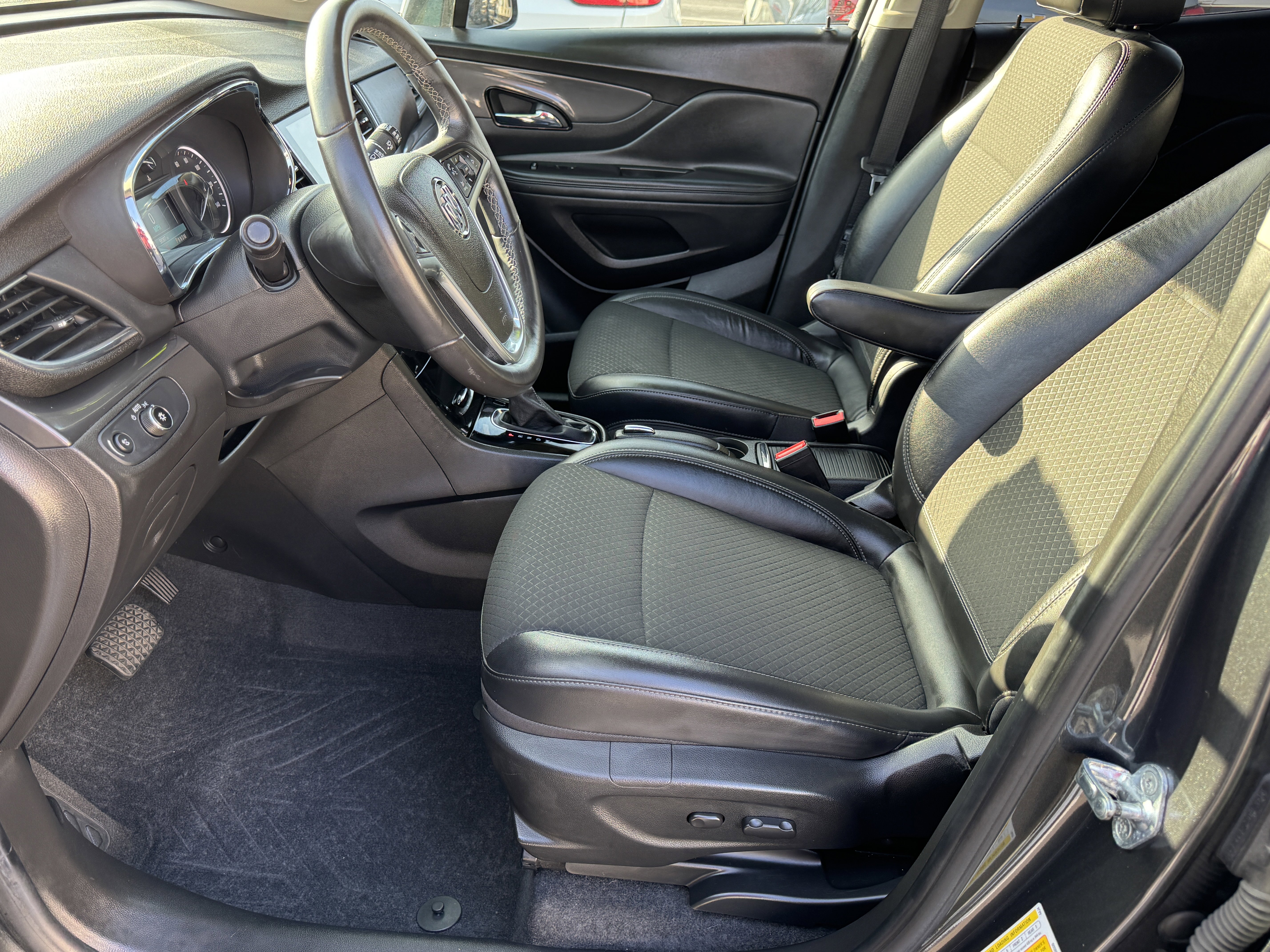 Used 2017 Buick Encore Preferred image 19