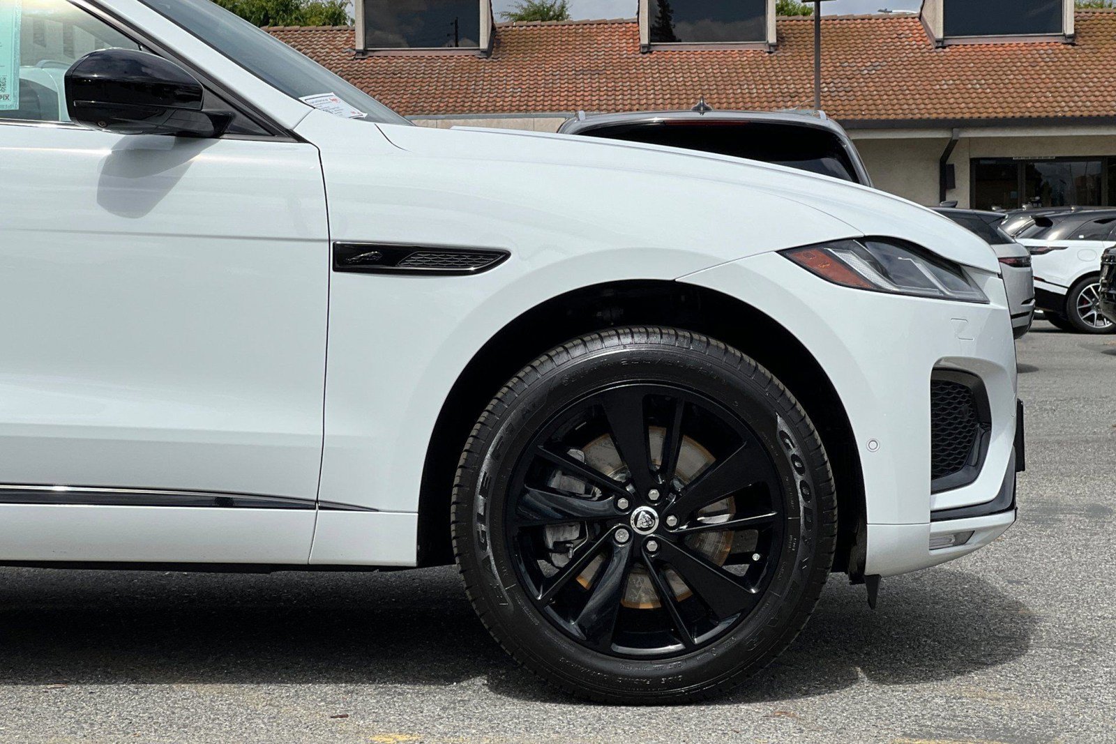 Used 2026 Jaguar F-PACE R-Dynamic S AWD/4WD image 37