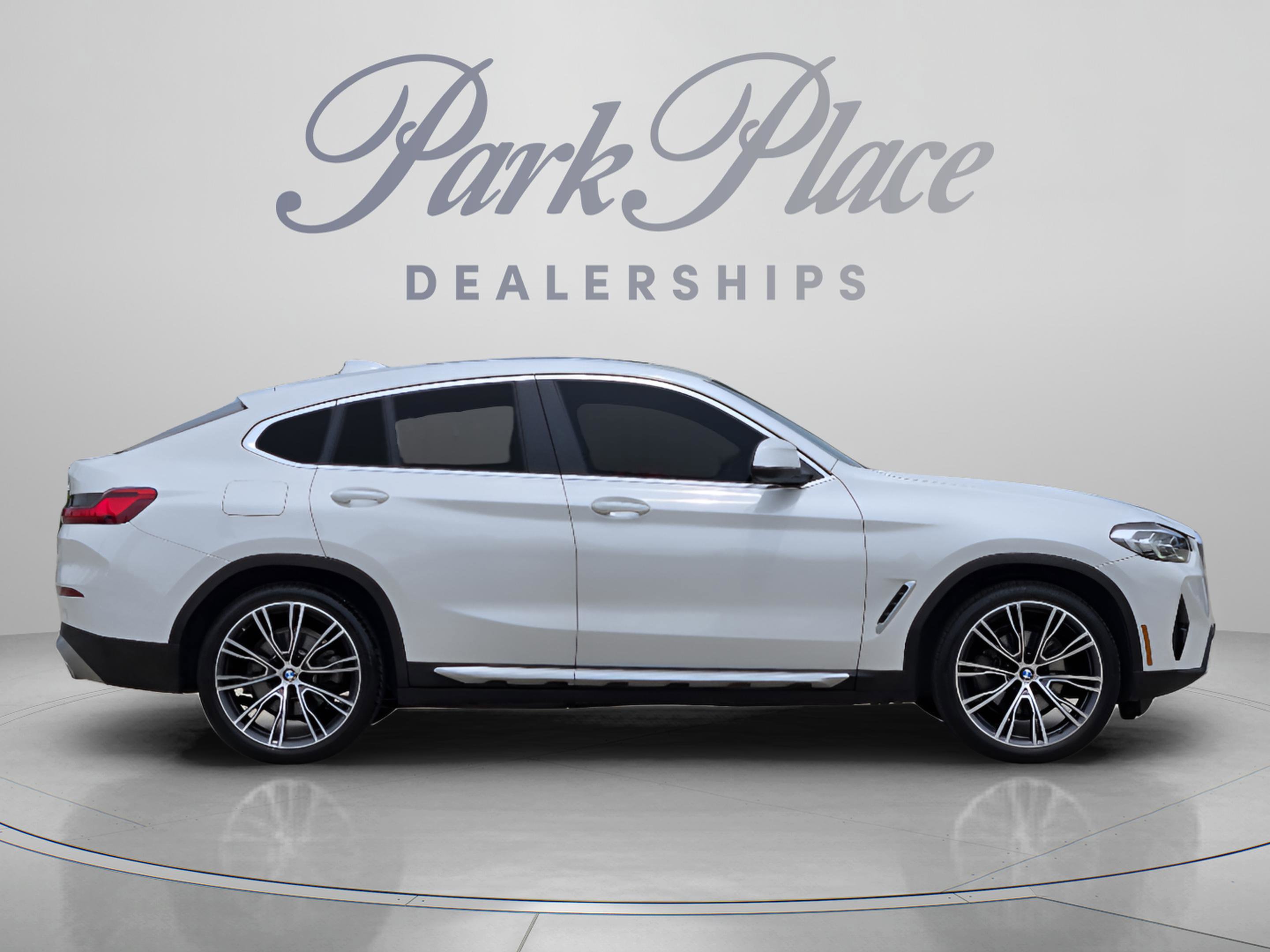 Used 2022 BMW X4 xDrive30i w/ Premium Package 2 AWD/4WD image 6