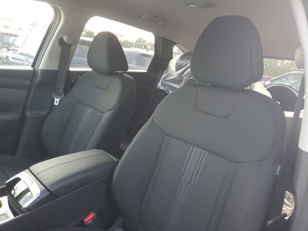 Used 2026 Hyundai Tucson SEL FWD image 16