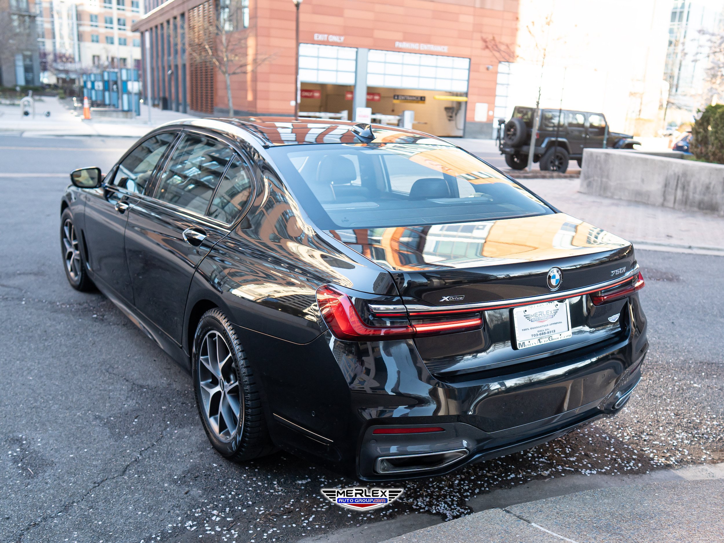 Used 2020 BMW 750i xDrive w/ Executive Package AWD/4WD image 5