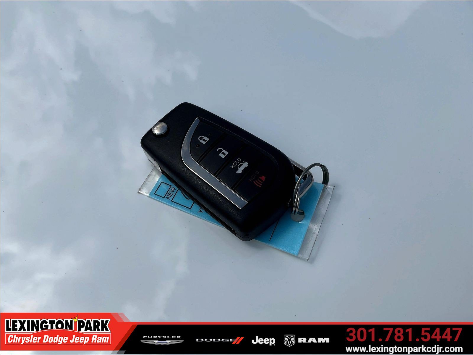 Used 2018 Toyota Camry SE FWD image 34
