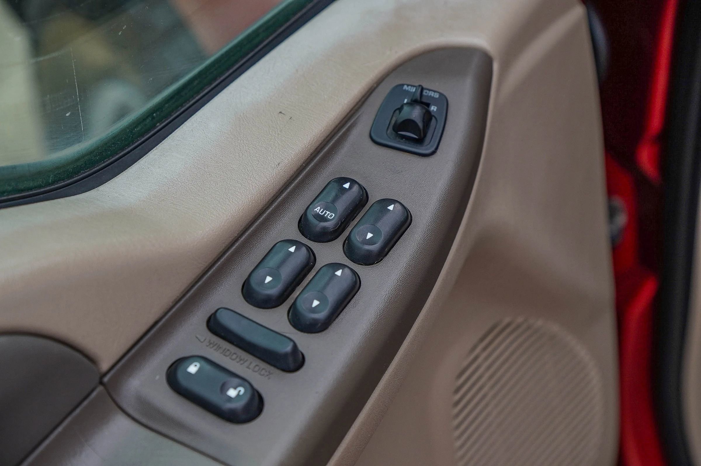 Used 2003 Ford F250 XLT image 36