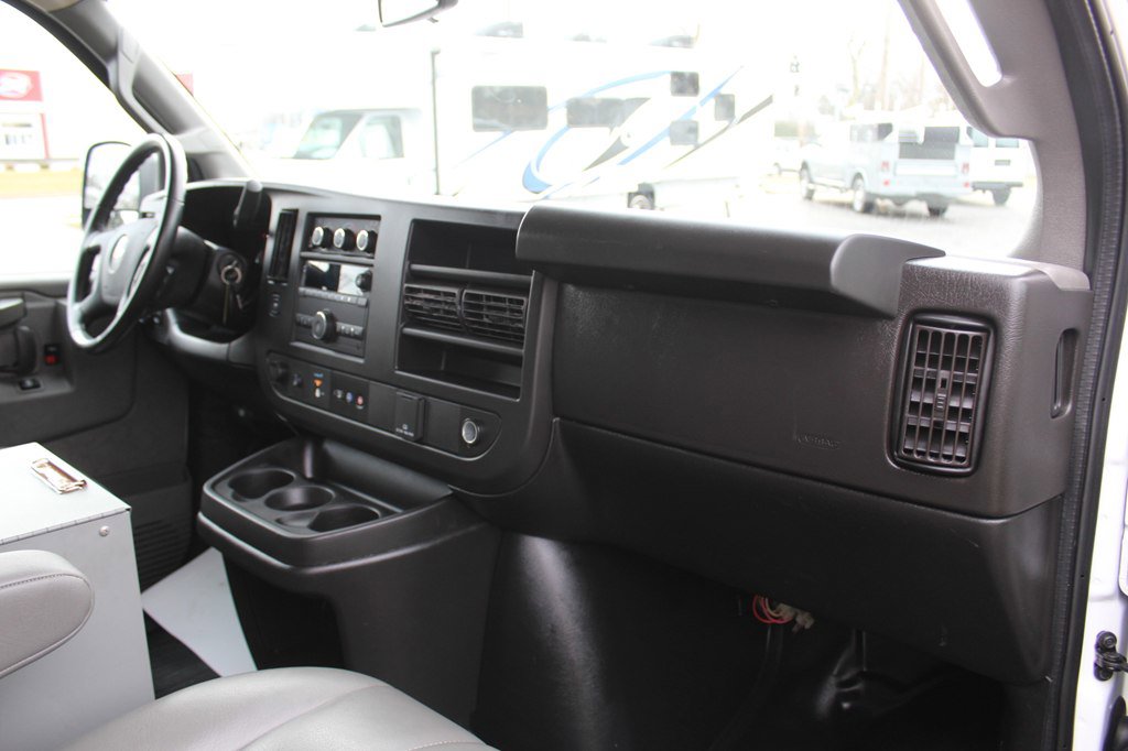Used 2022 Chevrolet Express 2500 w/ Driver Convenience Package RWD image 21