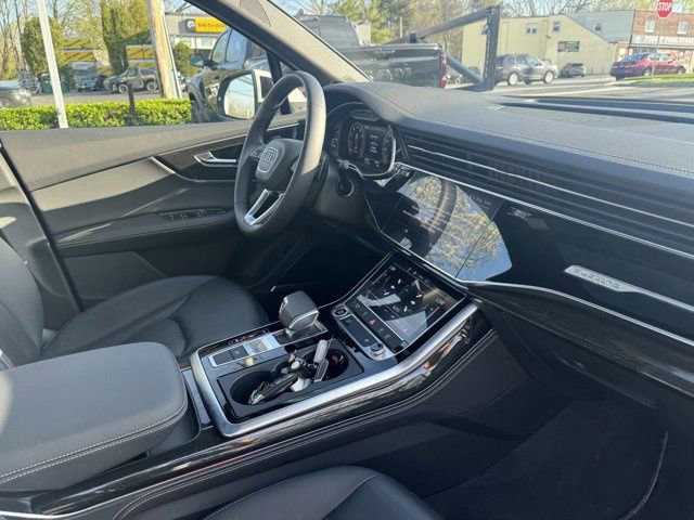 Certified 2025 Audi Q7 2.0T Premium AWD/4WD image 28