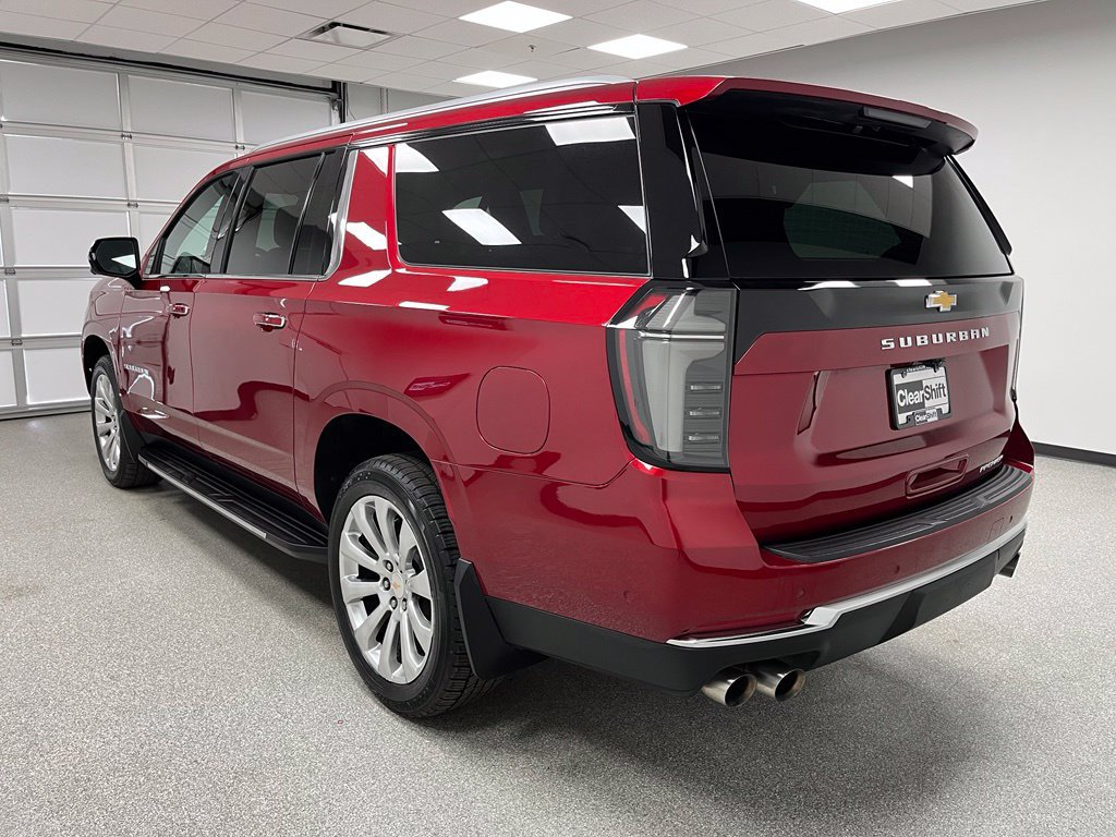 Used 2025 Chevrolet Suburban Premier AWD/4WD image 8