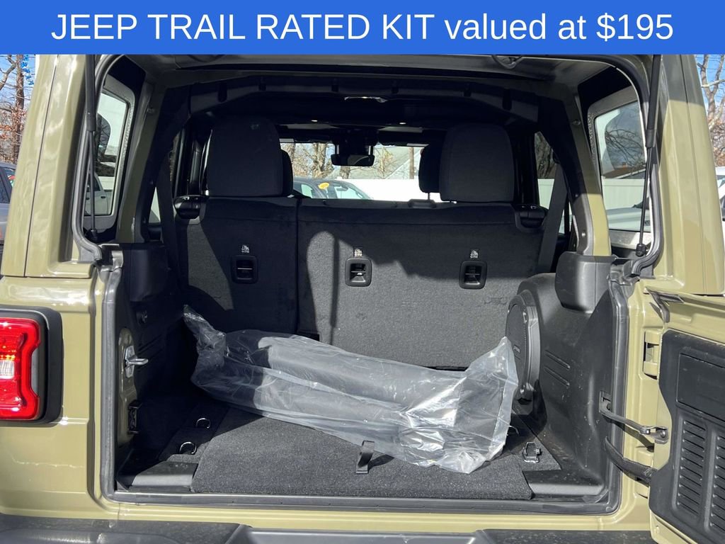 Used 2025 Jeep Wrangler Rubicon w/ XTREMEE 35" Tire Package image 10