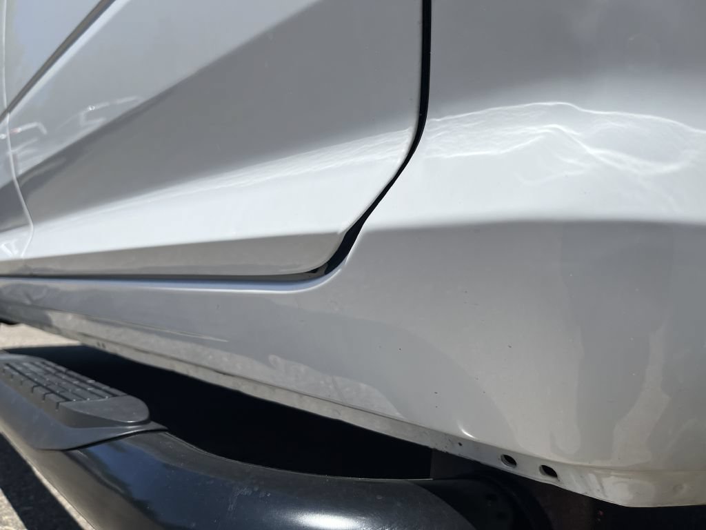 Used 2019 RAM 1500 Classic SLT AWD/4WD image 11