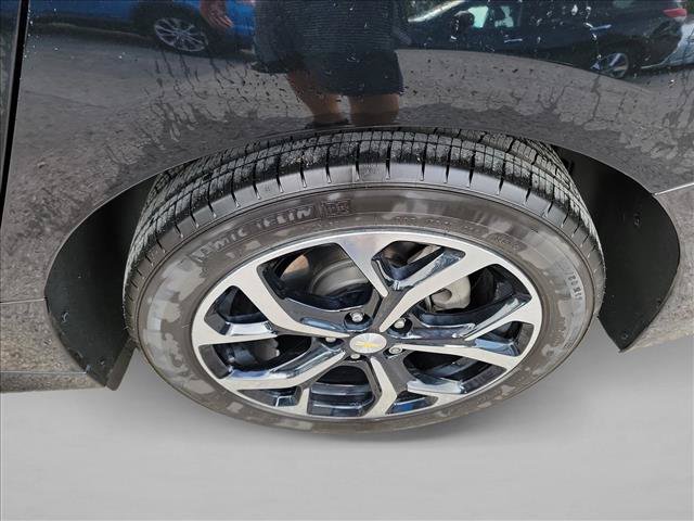 Used 2017 Chevrolet Volt LT w/ Comfort Package FWD image 12