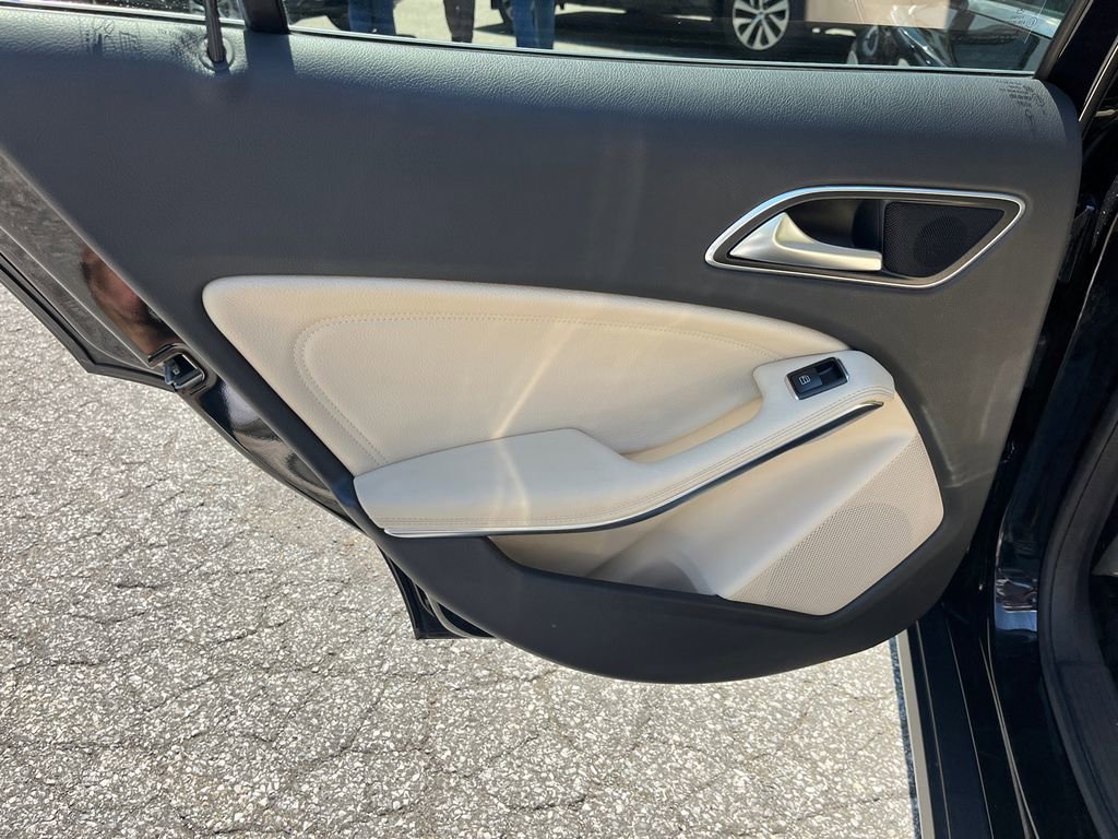 Used 2018 Mercedes-Benz GLA 250 4MATIC image 24
