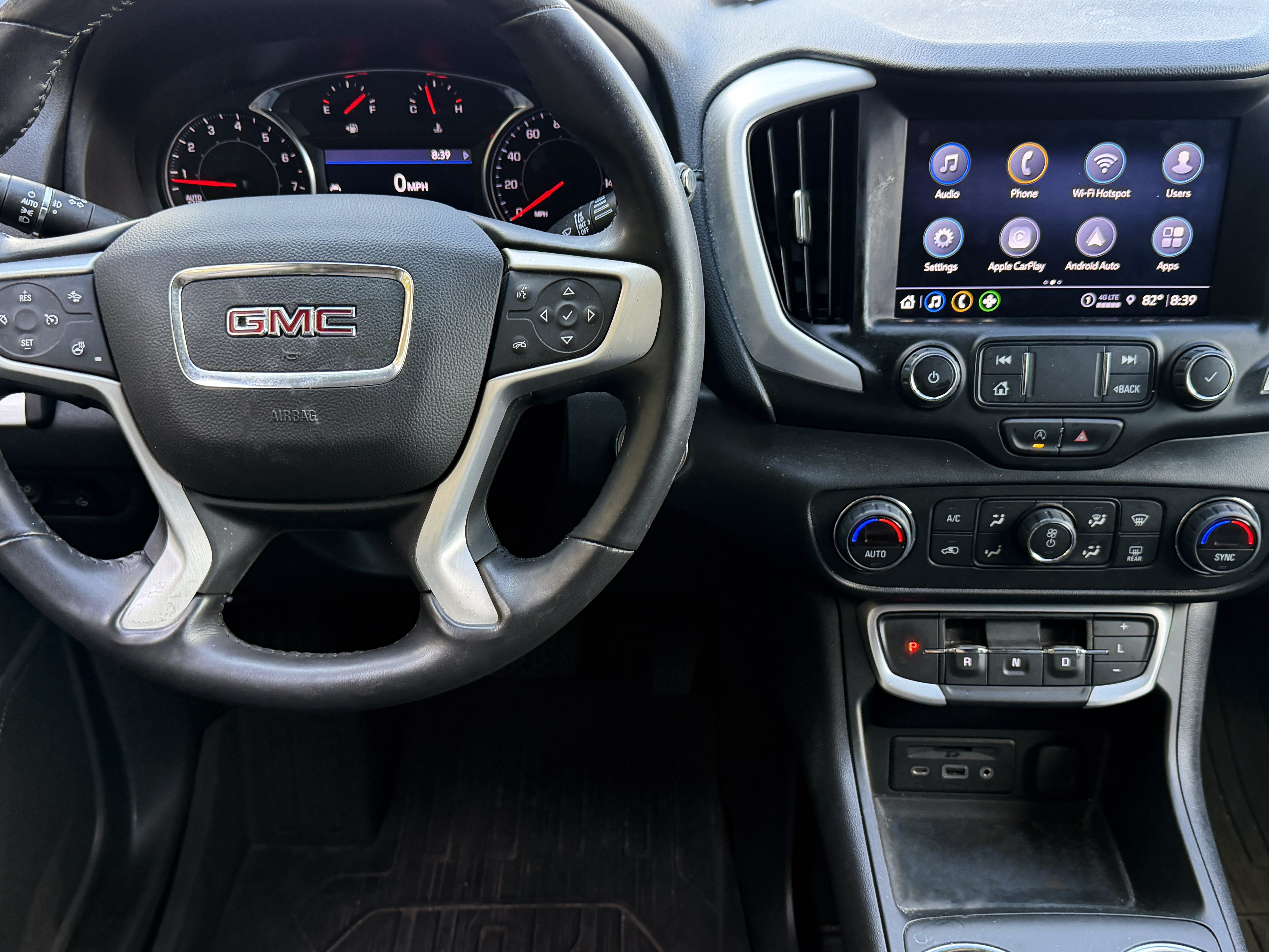 Used 2022 GMC Terrain SLT w/ Tech Package FWD image 6