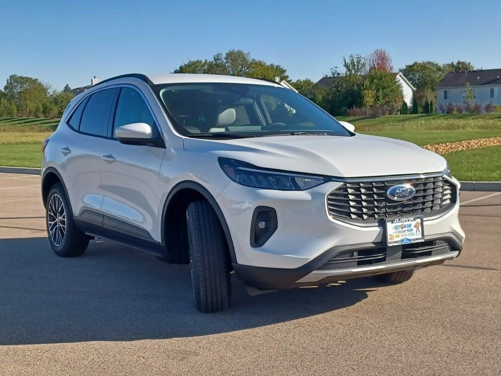 Used 2023 Ford Escape SE image 5