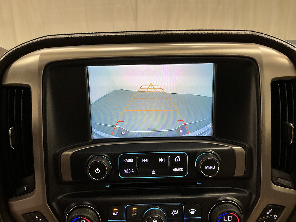 Used 2017 GMC Sierra 3500 Denali w/ Duramax Plus Package AWD/4WD image 15