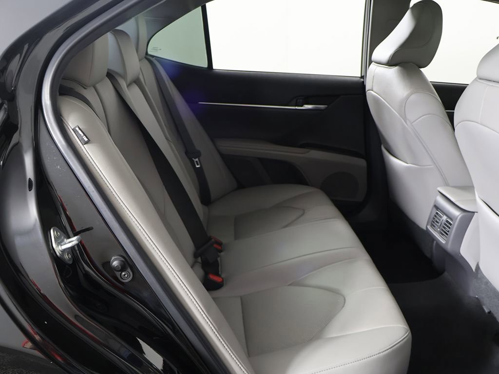 Used 2021 Toyota Camry XLE FWD image 30