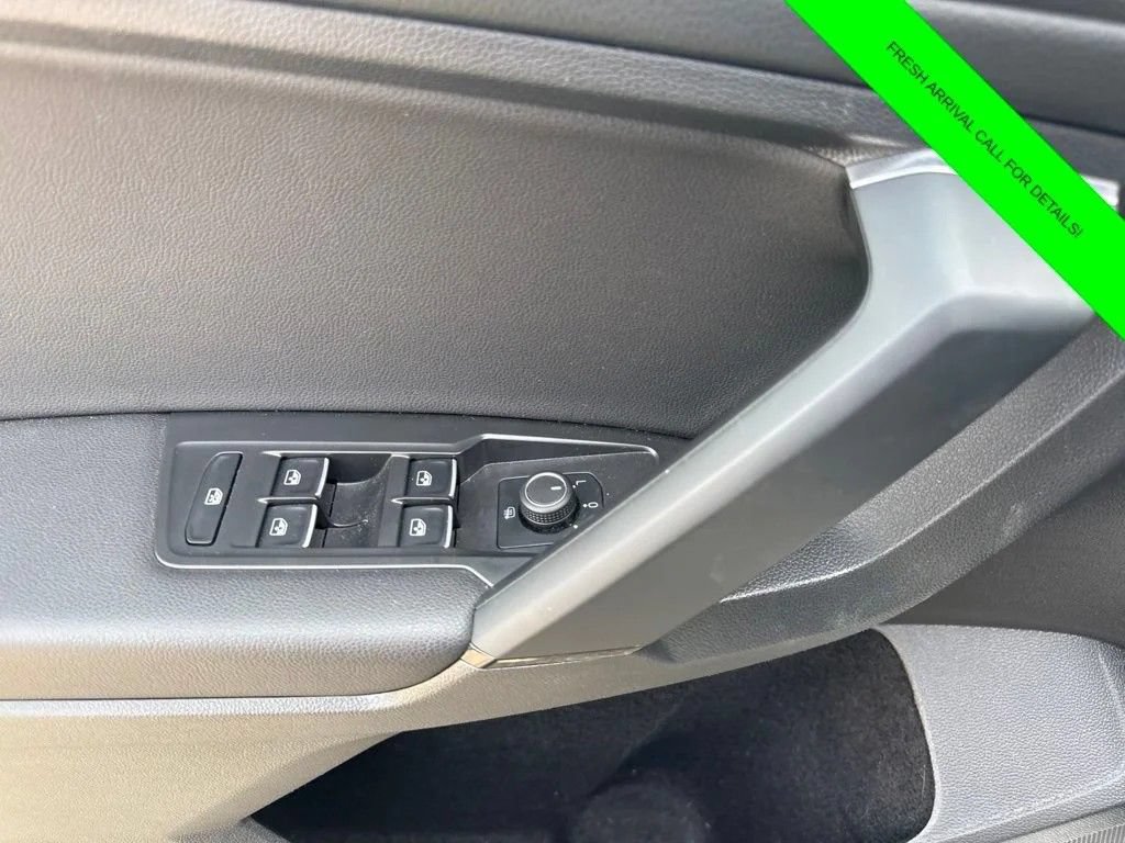 Used 2019 Volkswagen Tiguan SE AWD/4WD image 18
