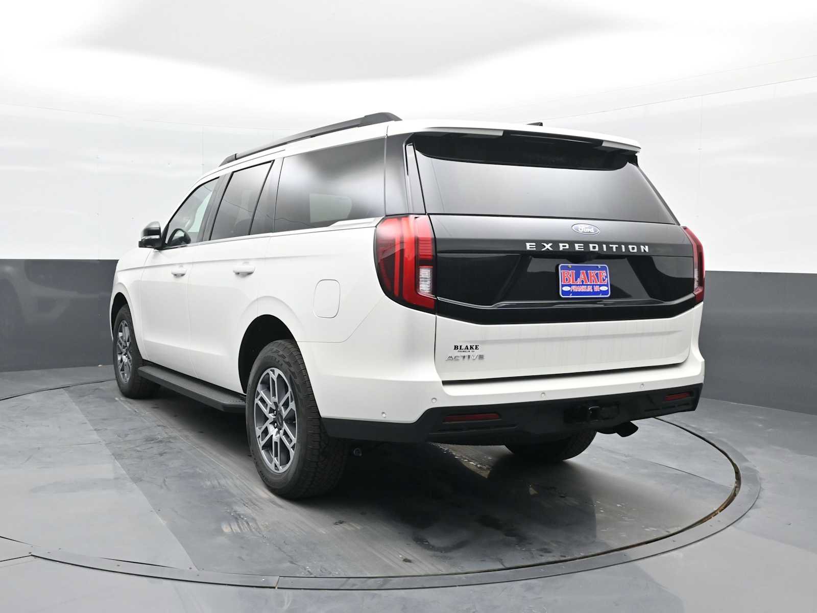 New 2025 Ford Expedition Active image 7