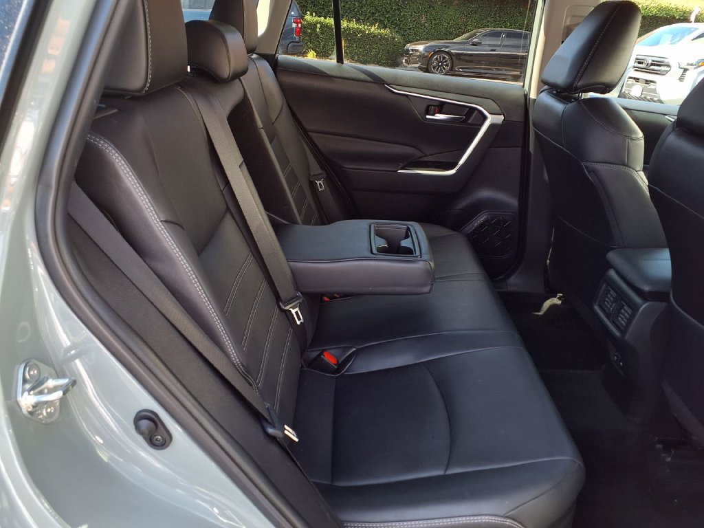 Certified 2021 Toyota RAV4 XLE Premium AWD/4WD image 32