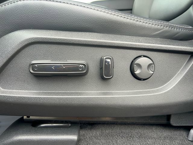 Used 2023 Honda Pilot EX-L image 12