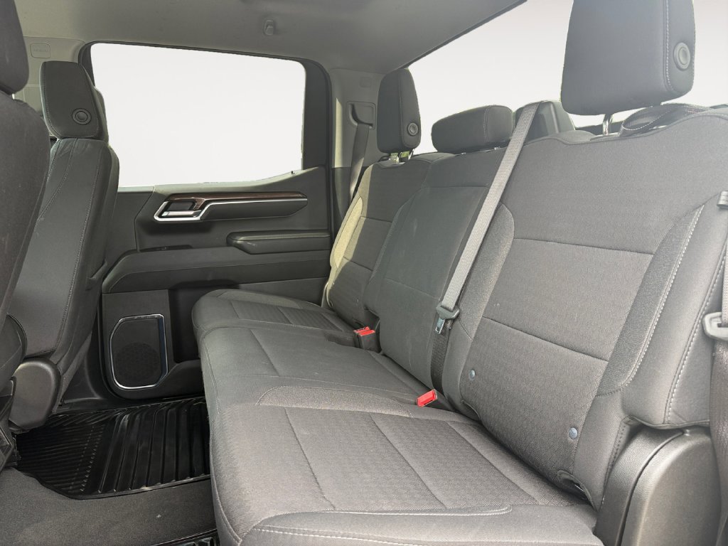 Used 2025 Chevrolet Silverado 1500 LT RWD image 13