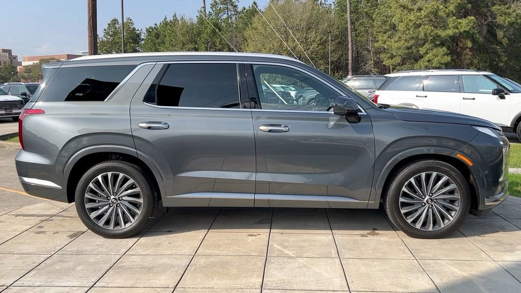 Used 2024 Hyundai Palisade Calligraphy image 16