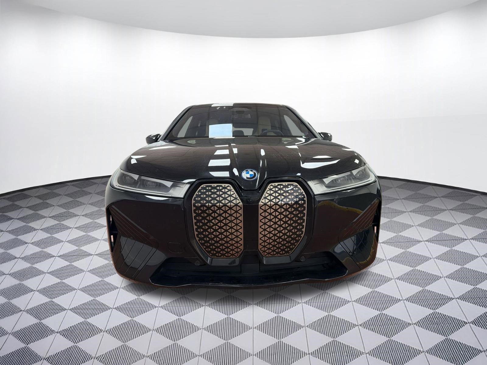 Certified 2023 BMW iX xDrive50 w/ Premium Package image 6