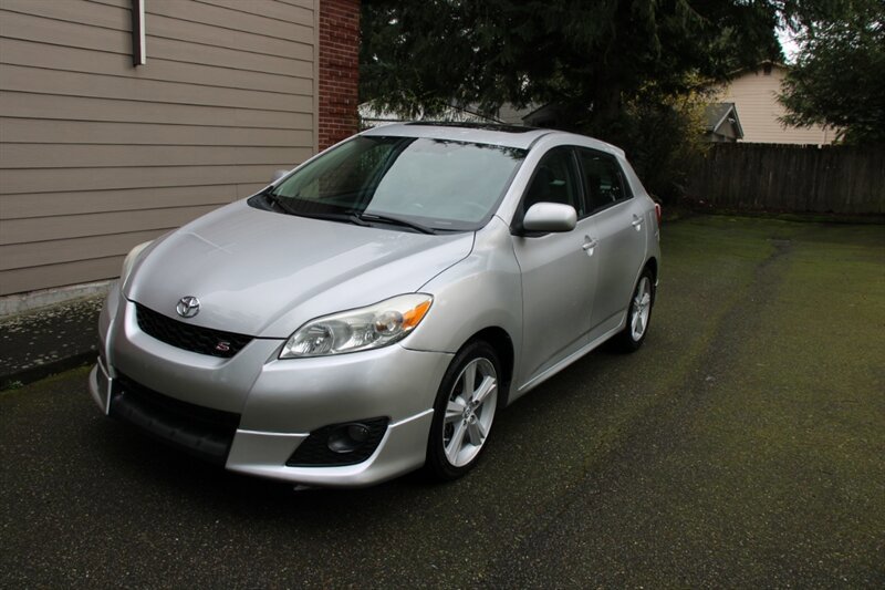 Used 2010 Toyota Matrix S image 1