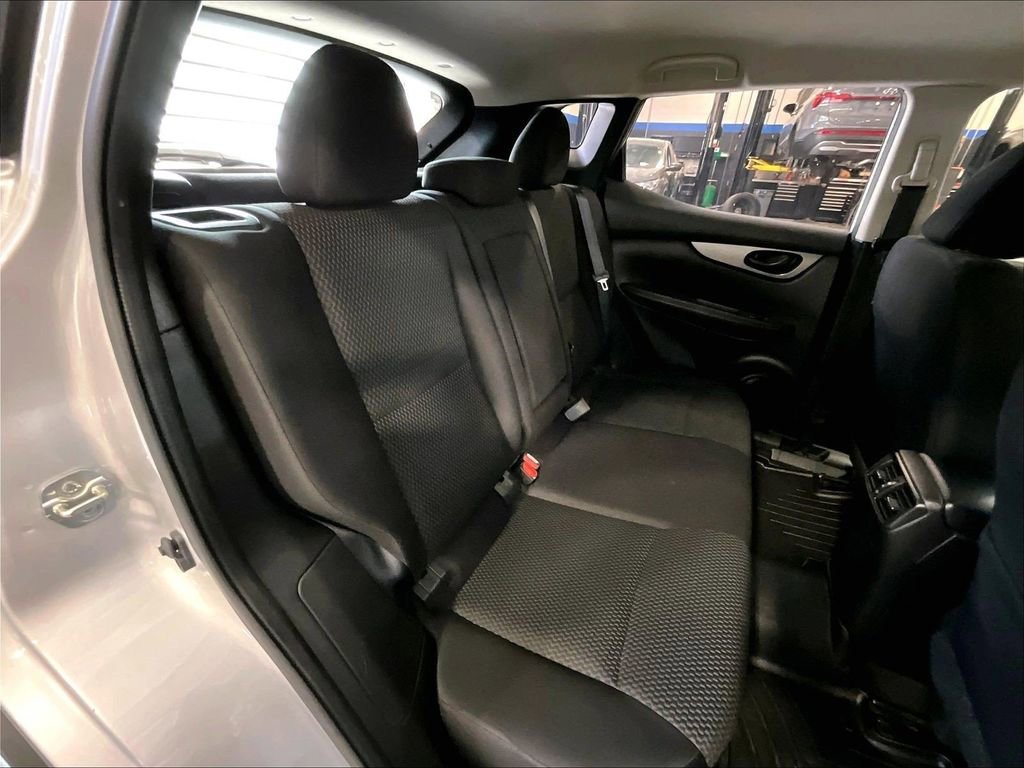 Used 2019 Nissan Rogue Sport S w/ Appearance Package AWD/4WD image 16
