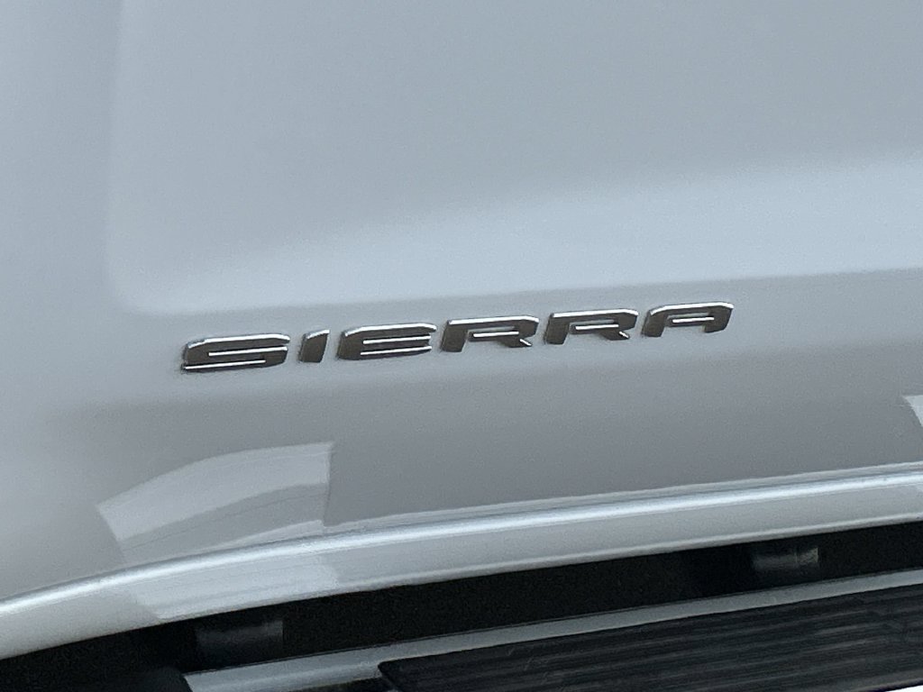 Used 2024 GMC Sierra 1500 SLT w/ SLT Premium Package AWD/4WD image 31