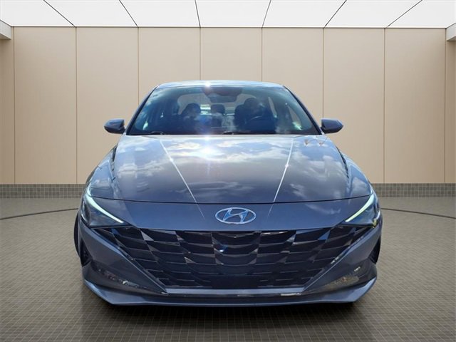 Certified 2023 Hyundai Elantra Limited image 3