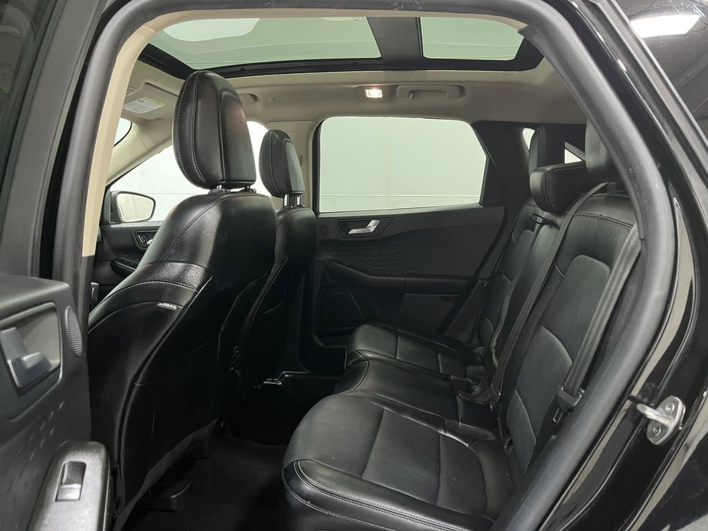 Used 2020 Ford Escape Titanium w/ Titanium Premium Package 2.0 image 31