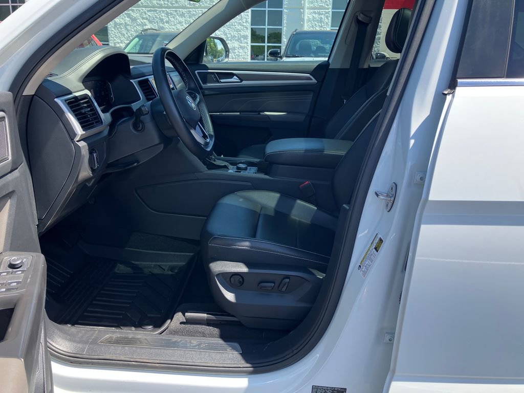 Used 2023 Volkswagen Atlas SE w/ Panoramic Sunroof Package AWD/4WD image 12